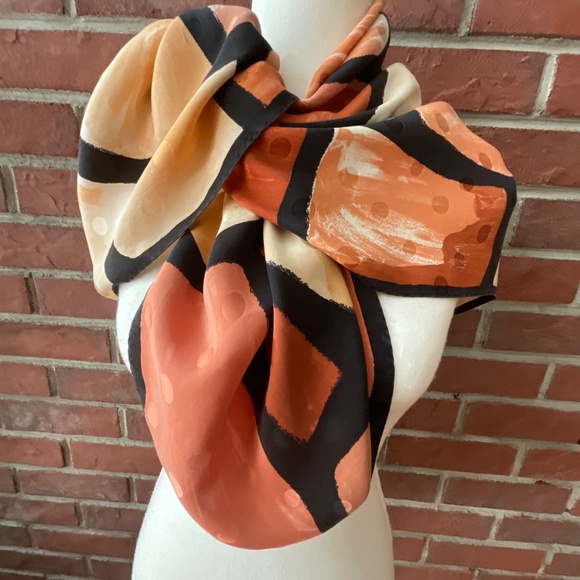 Silk Geometric Print Square Scarf 33”x34” NWOT Made In Italy - Picture 4 of 13